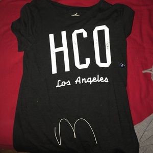 black holister shirt